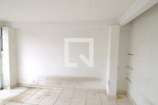 Garagem de casa à venda com 2 quartos, 94m² em Jardim Maria Rosa, Taboão da Serra