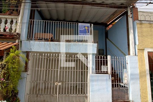 Fachada de casa à venda com 2 quartos, 94m² em Jardim Maria Rosa, Taboão da Serra