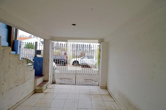 Garagem de casa à venda com 2 quartos, 94m² em Jardim Maria Rosa, Taboão da Serra