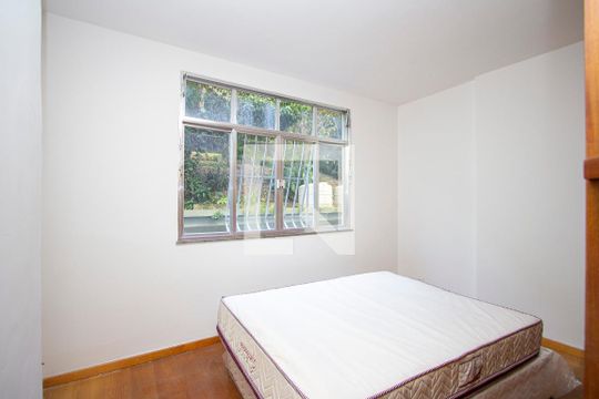 Quarto 1 de apartamento à venda com 2 quartos, 60m² em Icaraí, Niterói