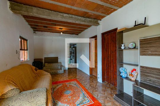 Casa à venda com 4 quartos, 90m² em Bairro Fátima, Canoas