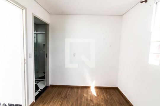 Quarto / Cozinha de kitnet/studio para alugar com 1 quarto, 45m² em Jardim Ivana, São Paulo