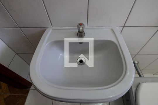 Banheiro Edícula de casa para alugar com 3 quartos, 151m² em Jardim Itanguá, Sorocaba