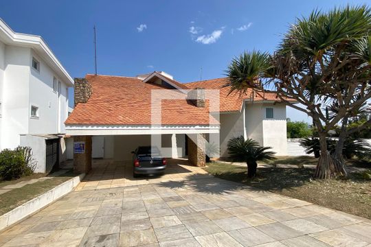 Fachada de casa de condomínio à venda com 4 quartos, 533m² em Alphaville, Santana de Parnaíba