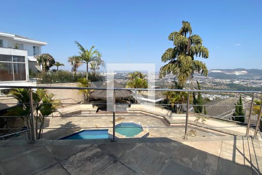 sacada da Suíte 1 de casa de condomínio à venda com 4 quartos, 533m² em Alphaville, Santana de Parnaíba