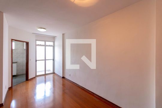 Sala de apartamento para alugar com 2 quartos, 55m² em Sion, Belo Horizonte