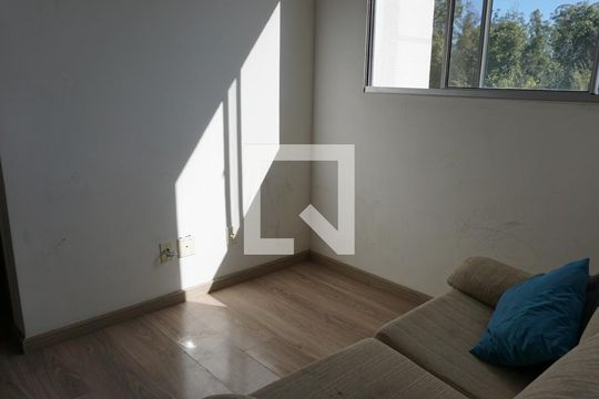 Sala de apartamento para alugar com 2 quartos, 50m² em Operário, Novo Hamburgo