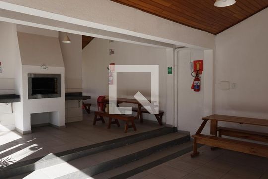 Área comum - Churrasqueira de apartamento para alugar com 2 quartos, 50m² em Operário, Novo Hamburgo