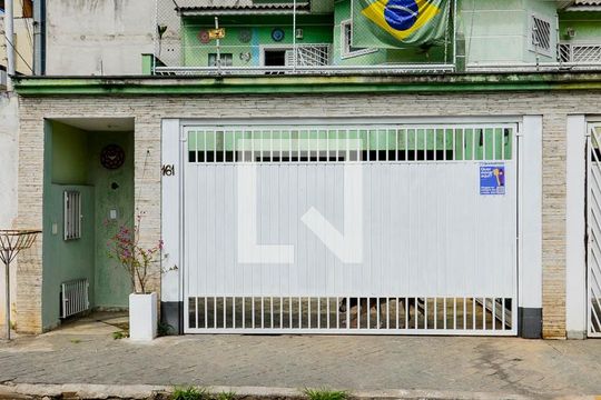Fachada de casa à venda com 3 quartos, 210m² em Jardim Vila Galvão, Guarulhos
