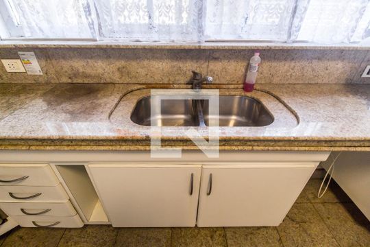 Cozinha de apartamento para alugar com 4 quartos, 349m² em Alphaville , Santana de Parnaíba