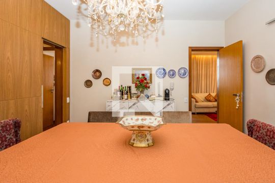 Sala 2 de apartamento à venda com 3 quartos, 153m² em Santa Lúcia, Belo Horizonte