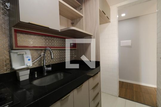 Cozinha de apartamento à venda com 2 quartos, 46m² em Vila Homero Thon, Santo André