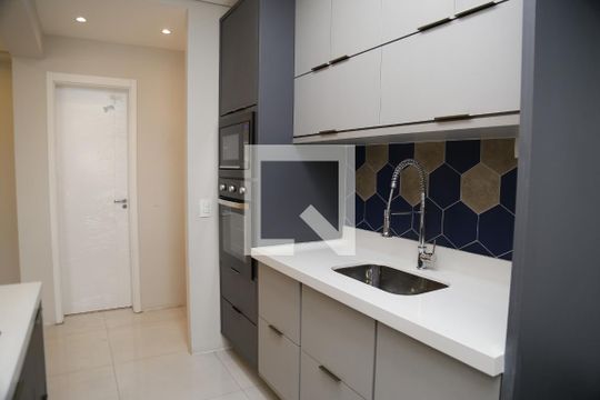 Cozinha de apartamento à venda com 3 quartos, 107m² em Vila Albertina, São Paulo