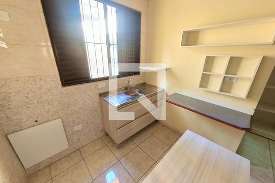 Cozinha de apartamento para alugar com 1 quarto, 20m² em Jardim Cidade Pirituba, São Paulo