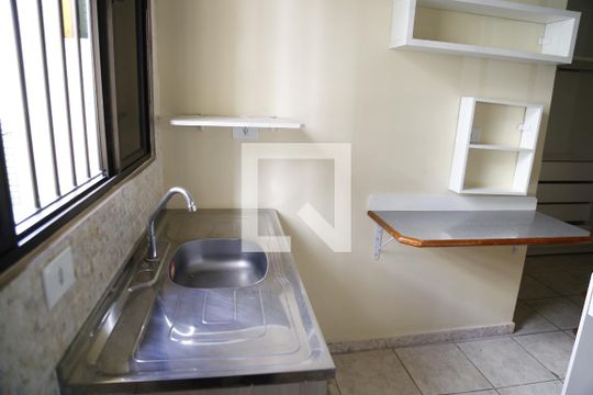 Cozinha de apartamento para alugar com 1 quarto, 20m² em Jardim Cidade Pirituba, São Paulo