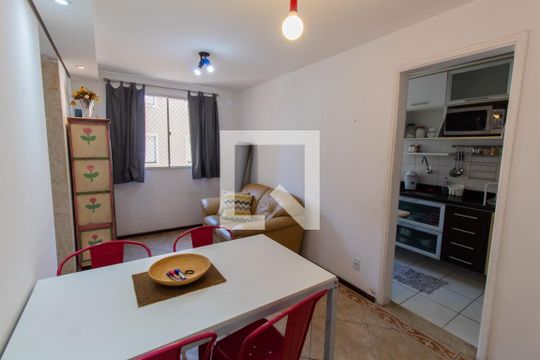 Sala de apartamento à venda com 2 quartos, 42m² em Paraisópolis, São Paulo