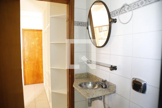 Banheiro de apartamento para alugar com 1 quarto, 20m² em Jardim Cidade Pirituba, São Paulo