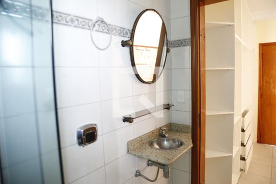 Banheiro de apartamento para alugar com 1 quarto, 20m² em Jardim Cidade Pirituba, São Paulo