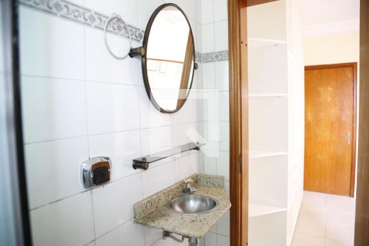 Banheiro de apartamento para alugar com 1 quarto, 20m² em Jardim Cidade Pirituba, São Paulo