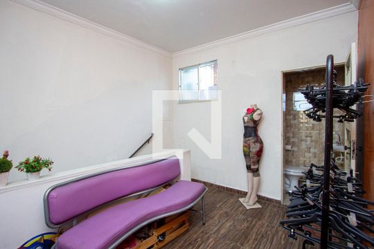 Hall de entrada de casa à venda com 3 quartos, 103m² em São Gonçalo, Niterói