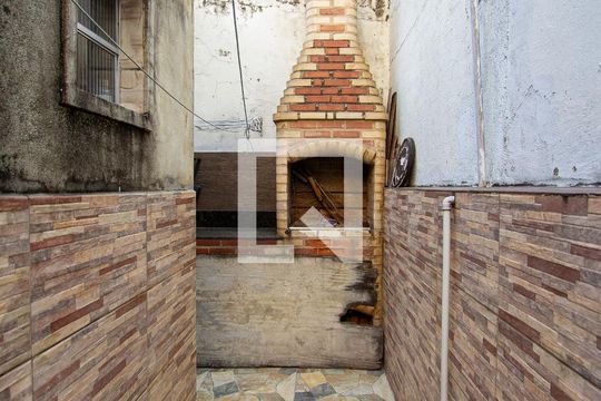Churrasqueira de casa à venda com 3 quartos, 103m² em São Gonçalo, Niterói