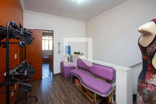 Hall de entrada de casa à venda com 3 quartos, 103m² em São Gonçalo, Niterói