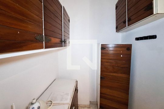 Quarto de Serviço de apartamento à venda com 3 quartos, 100m² em Icaraí, Niterói