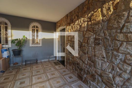 Garagem de casa para alugar com 3 quartos, 300m² em Vila Joana, Jundiaí