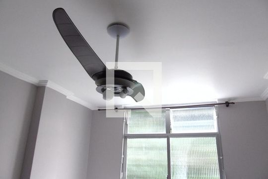 Detalhe Quarto 2 de apartamento para alugar com 2 quartos, 45m² em Santa Teresa, Rio de Janeiro