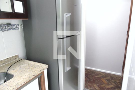 Detalhe da cozinha de apartamento para alugar com 2 quartos, 45m² em Santa Teresa, Rio de Janeiro