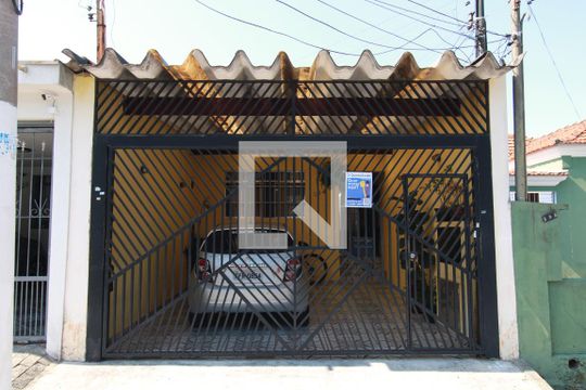 Fachada de casa à venda com 3 quartos, 215m² em Vila Guilhermina, São Paulo