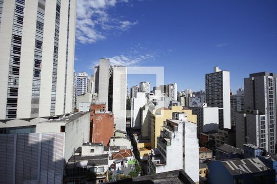 Vista de kitnet/studio para alugar com 1 quarto, 21m² em República, São Paulo