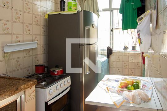Cozinha de apartamento à venda com 2 quartos, 55m² em Barreto, Niterói