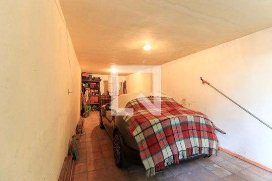 Garagem de casa à venda com 4 quartos, 158m² em Campo Belo, São Paulo