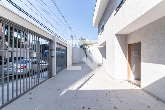 Garagem de casa à venda com 3 quartos, 120m² em Vila Gumercindo, São Paulo