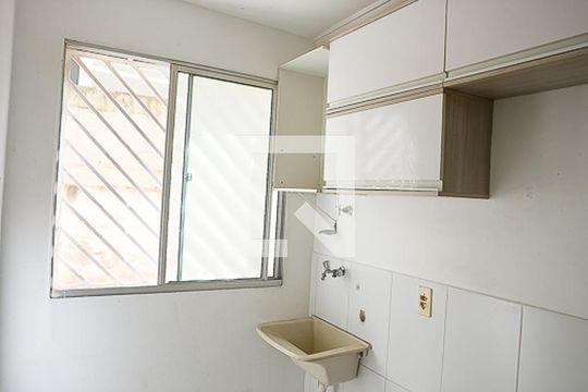 Área de Serviço de apartamento para alugar com 2 quartos, 56m² em Parque Munhoz, São Paulo