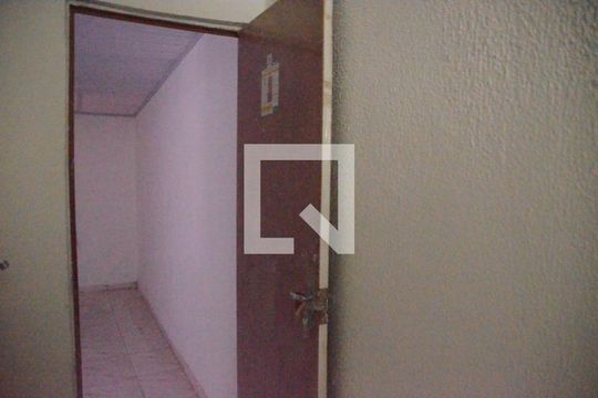 Banheiro de kitnet/studio para alugar com 1 quarto, 30m² em Conceicao, Osasco