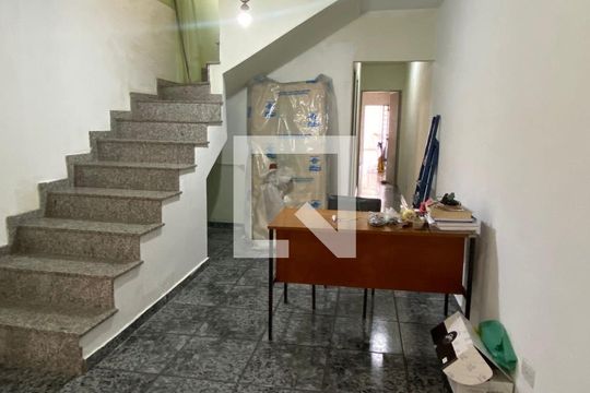 Sala de casa à venda com 3 quartos, 120m² em Jardim Cotinha, São Paulo
