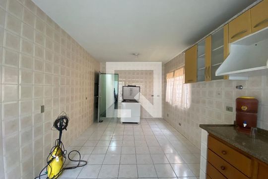 Cozinha de casa à venda com 3 quartos, 120m² em Jardim Cotinha, São Paulo