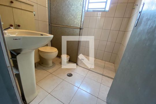 Banheiro da Suíte de casa à venda com 3 quartos, 120m² em Jardim Cotinha, São Paulo