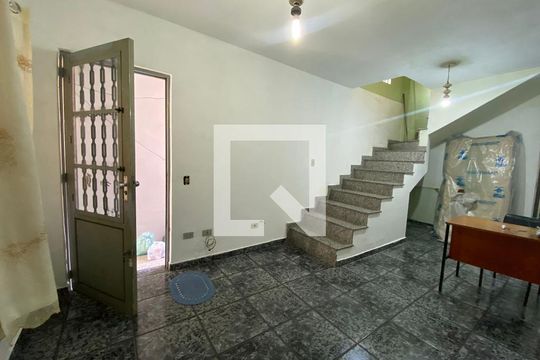 Sala de casa à venda com 3 quartos, 120m² em Jardim Cotinha, São Paulo