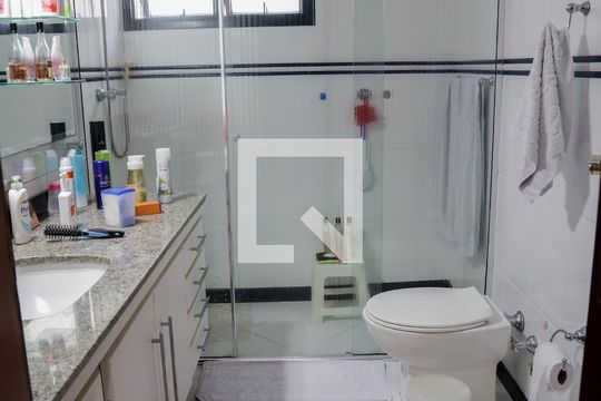 Banheiro do Quarto 1 de apartamento à venda com 3 quartos, 210m² em Jardim Anália Franco, São Paulo