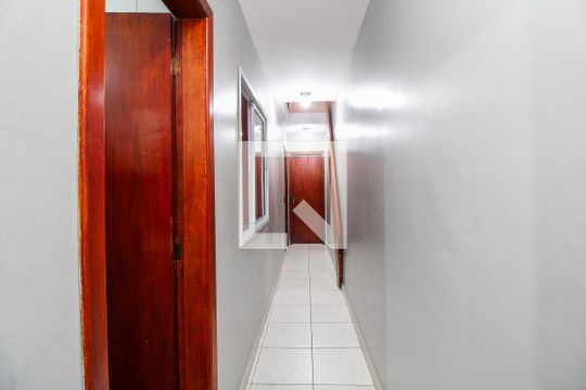Corredor de casa à venda com 3 quartos, 140m² em Cidade Líder, São Paulo