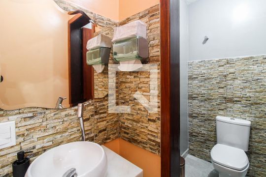 Lavabo  de casa à venda com 3 quartos, 140m² em Cidade Líder, São Paulo