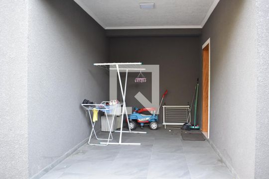 Garagem de casa de condomínio para alugar com 3 quartos, 100m² em Cidade Industrial, Curitiba