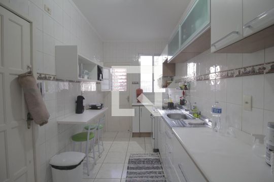 Cozinha de apartamento à venda com 2 quartos, 84m² em Centro, Canoas