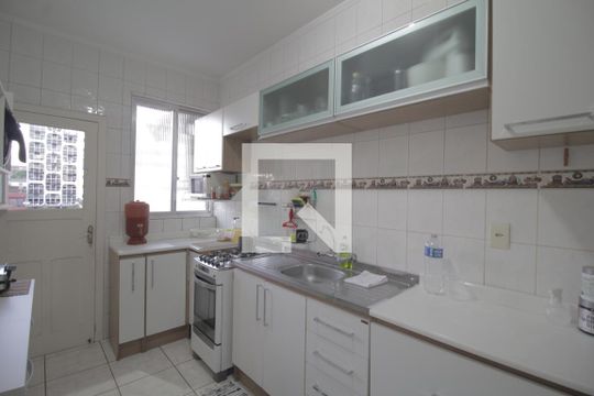 Cozinha de apartamento à venda com 2 quartos, 84m² em Centro, Canoas