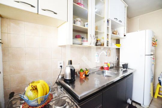 Cozinha de apartamento à venda com 2 quartos, 60m² em São José, Porto Alegre