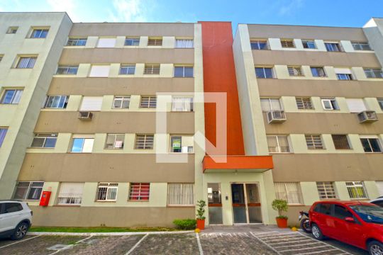 Fachada do bloco de apartamento à venda com 2 quartos, 60m² em São José, Porto Alegre