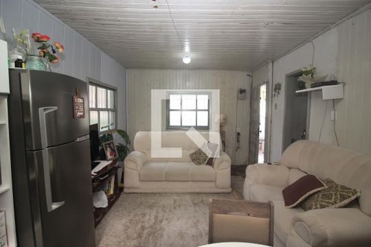 Sala de casa à venda com 2 quartos, 100m² em Cristal, Porto Alegre